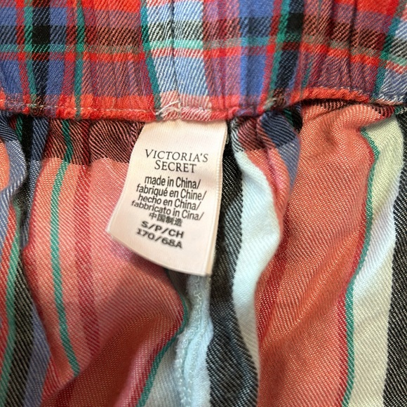 Victoria Secret lightweight pajama set - Picture 2 of 4